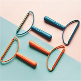 2-in-1 Portable Lint Remover – Long-Handle Brush & Sticky Roller for Clothes, Furniture & Carpets (1 Pc)