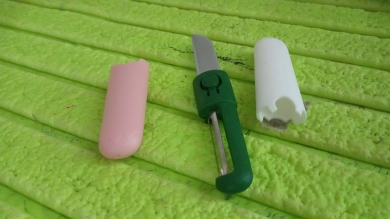 2-in-1 Multifunctional Knife & Sawtooth Peeler for Fruits and Vegetables